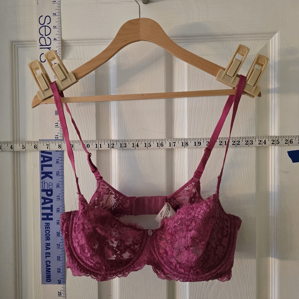 Victoria's Secret Fuchsia Lace Bra